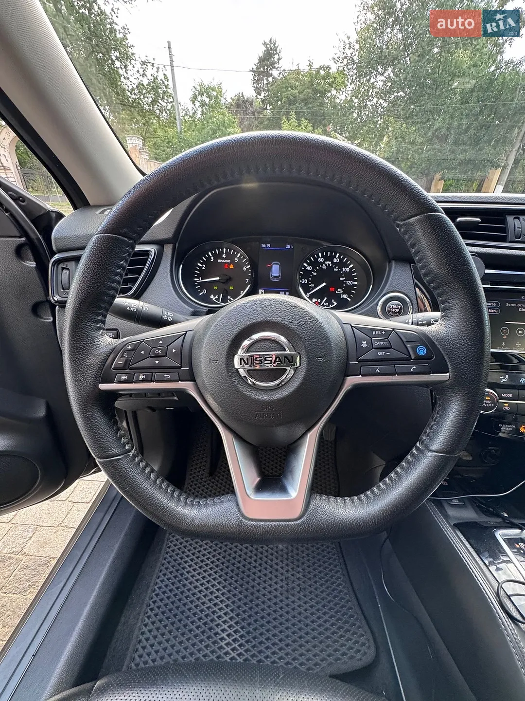 2019 Nissan Rogue - мініатюра 16