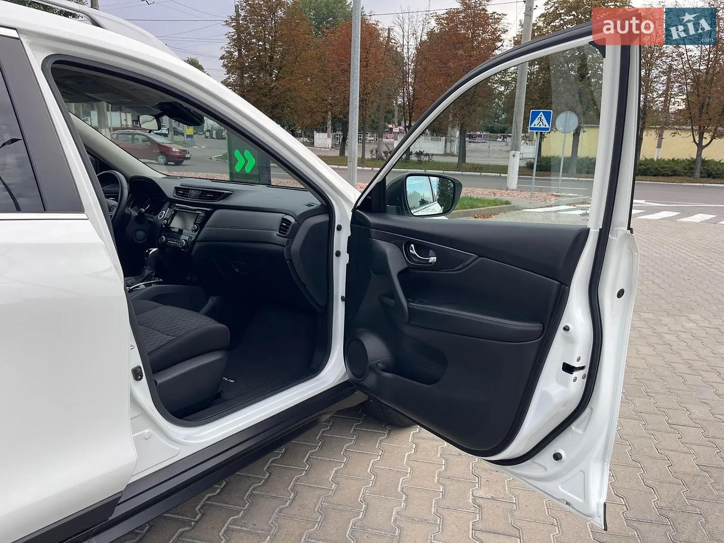 2020 Nissan Rogue - мініатюра 18
