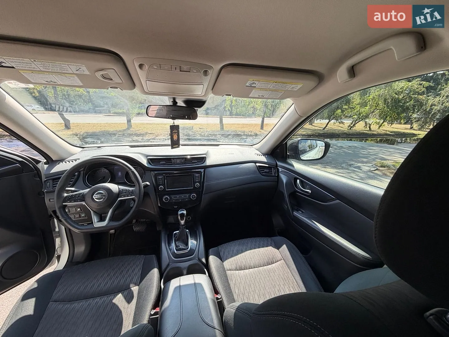 2019 Nissan Rogue - мініатюра 14