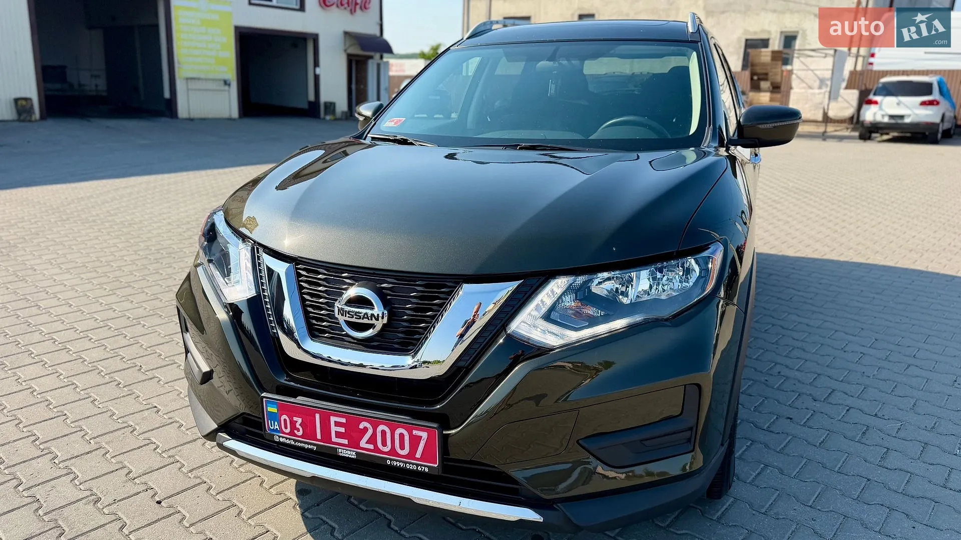 2017 Nissan Rogue - фото 1