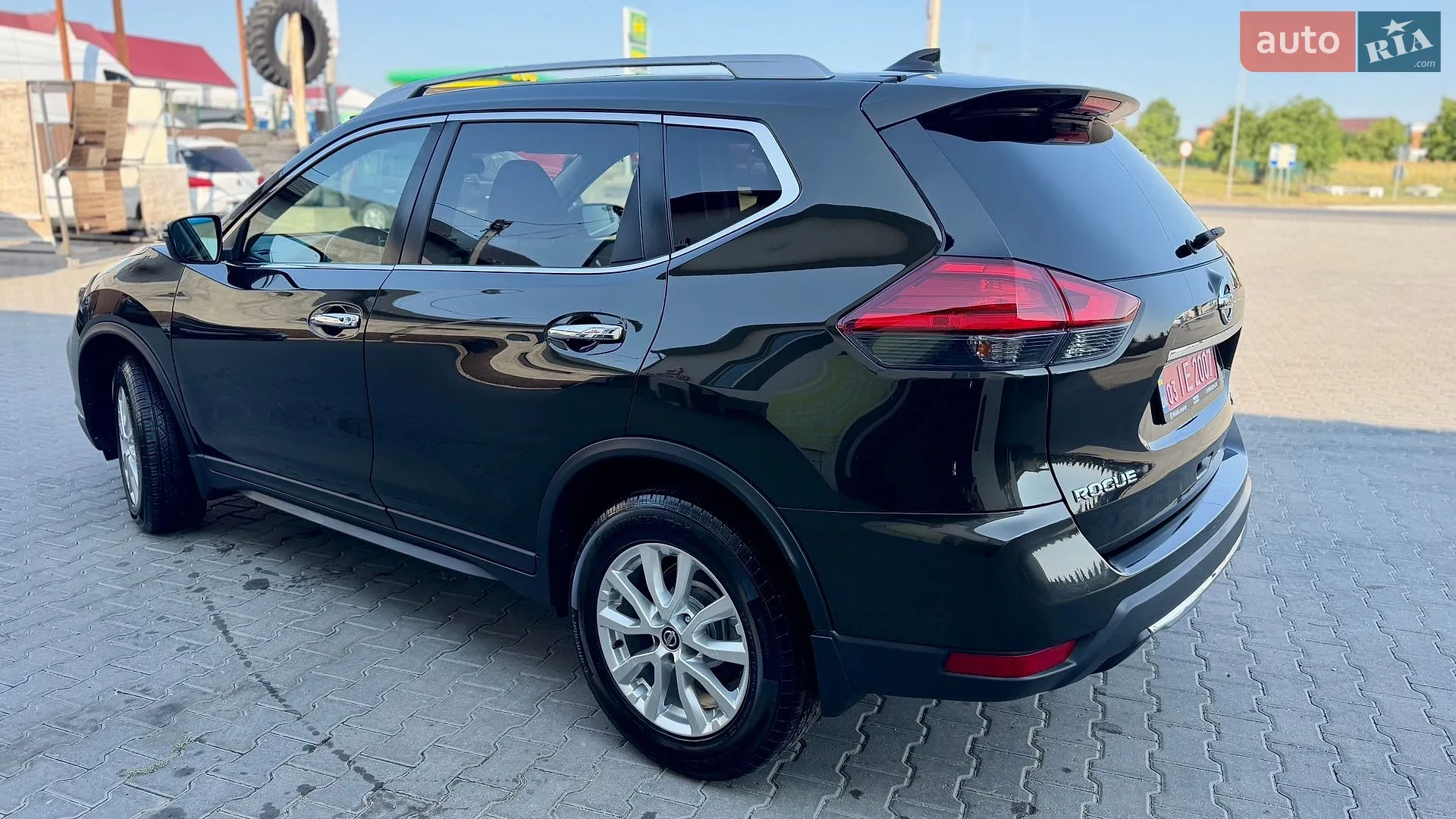 2017 Nissan Rogue - мініатюра 9