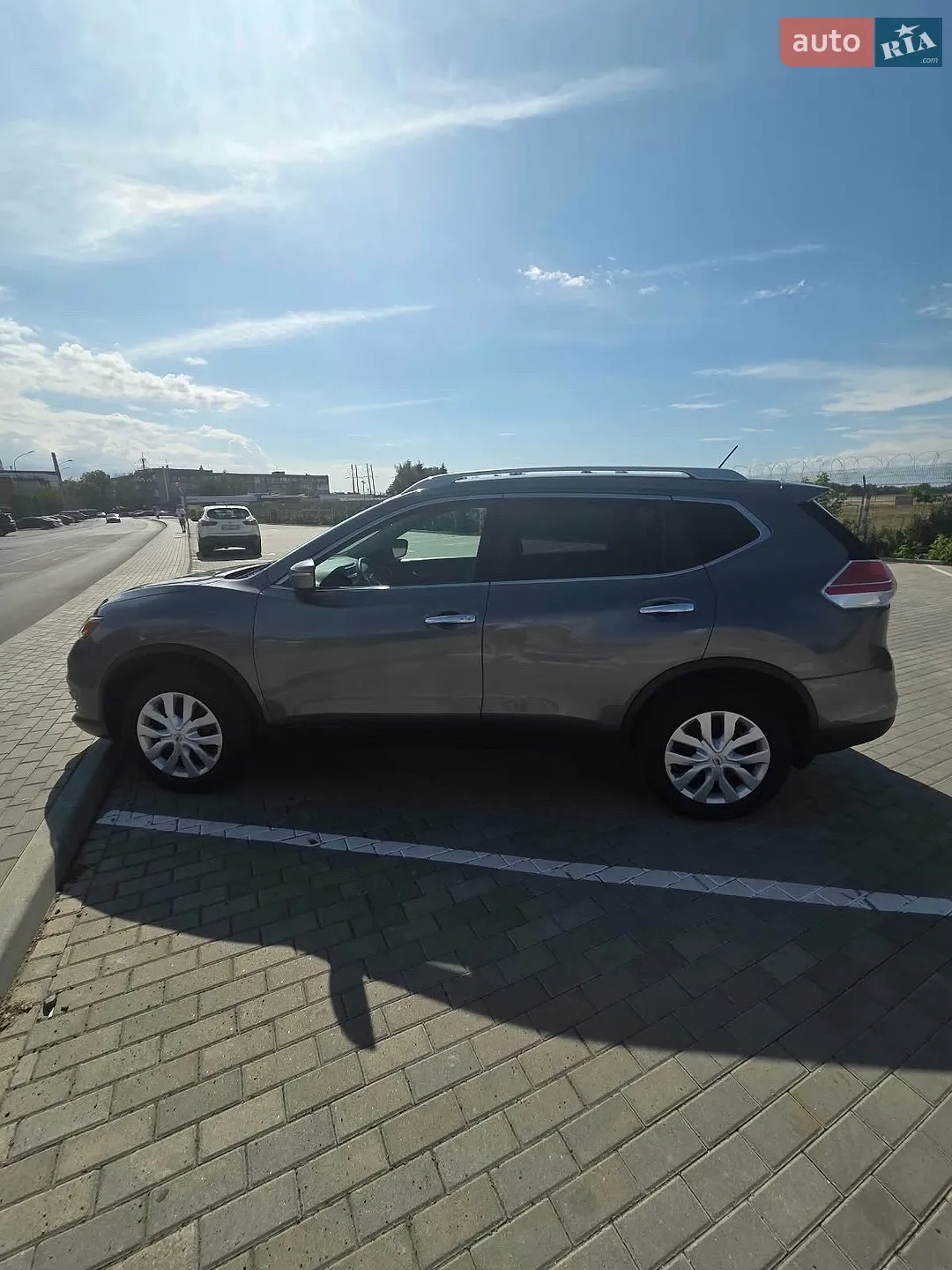 2016 Nissan Rogue - мініатюра 3