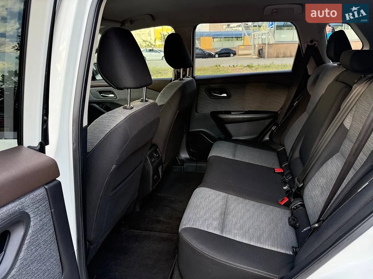 2021 Nissan Rogue - мініатюра 14