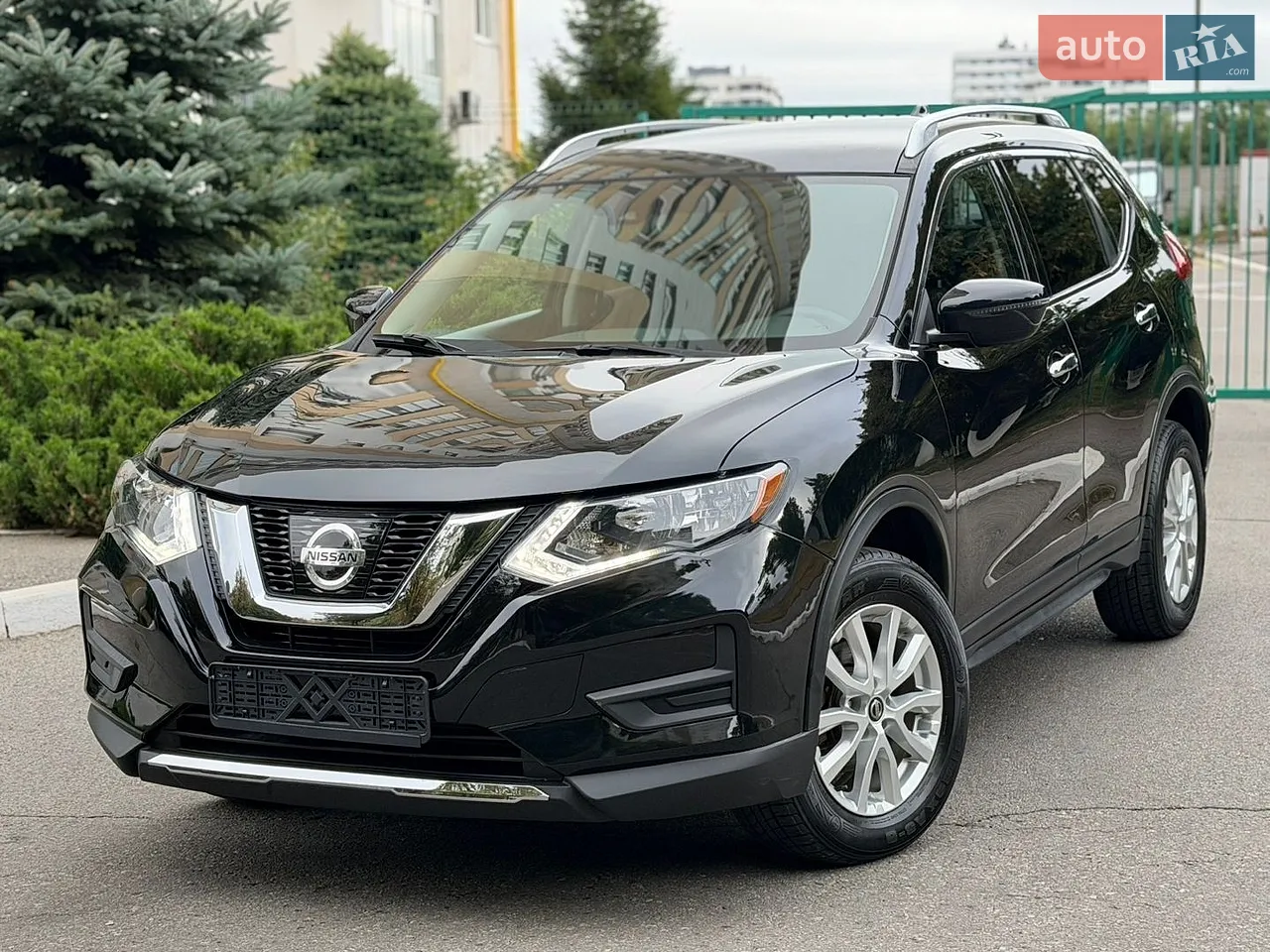 2017 Nissan Rogue - мініатюра 2