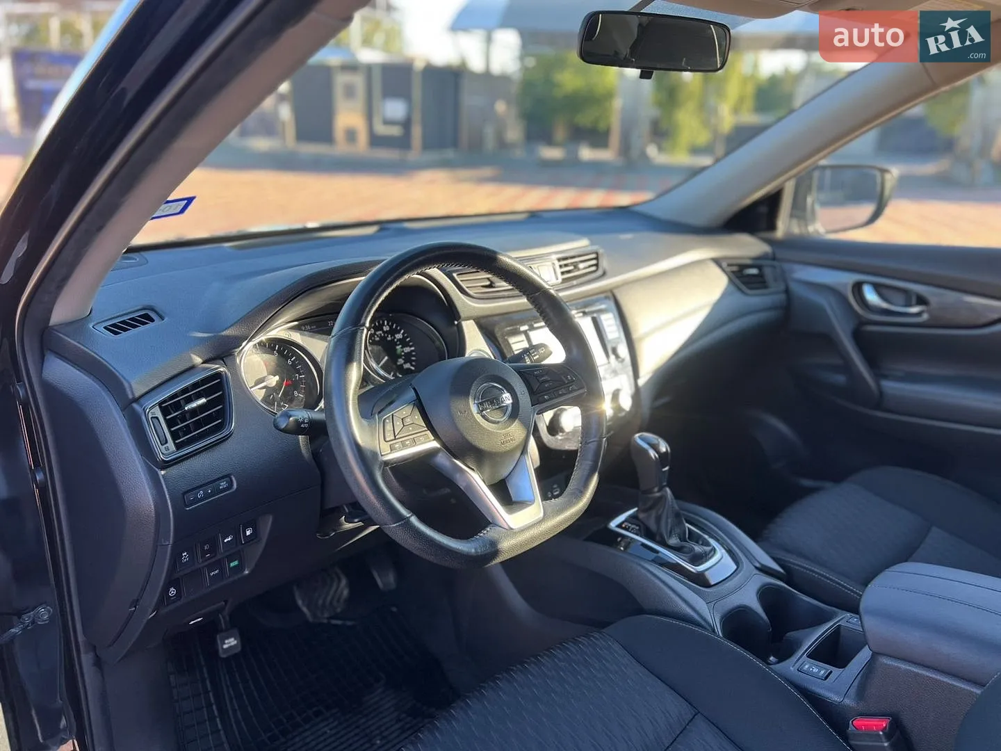 2018 Nissan Rogue - мініатюра 9