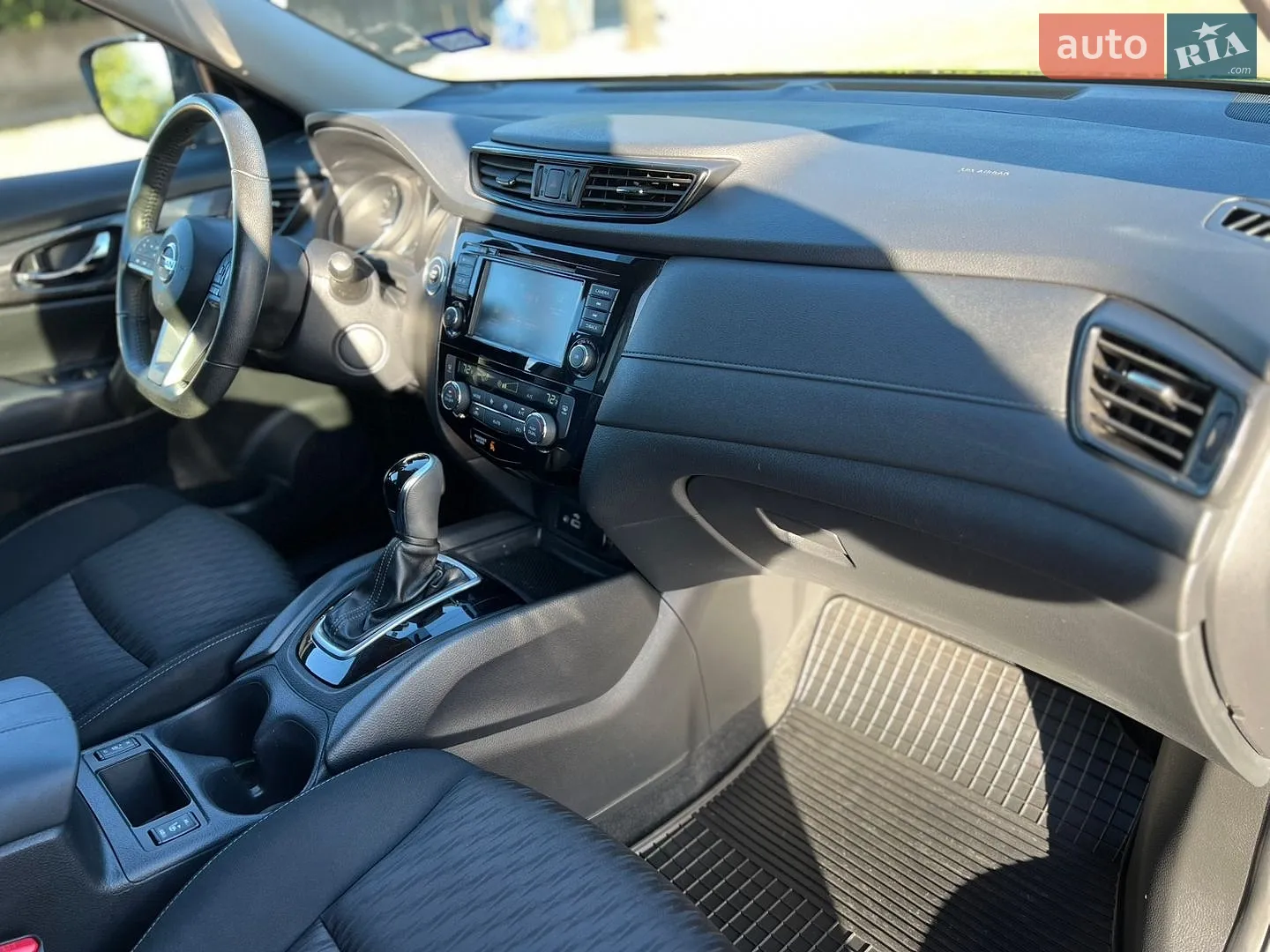 2018 Nissan Rogue - мініатюра 14