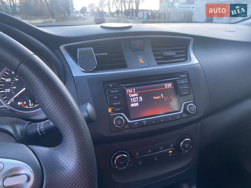 Седан Nissan Sentra 2018 в Києві