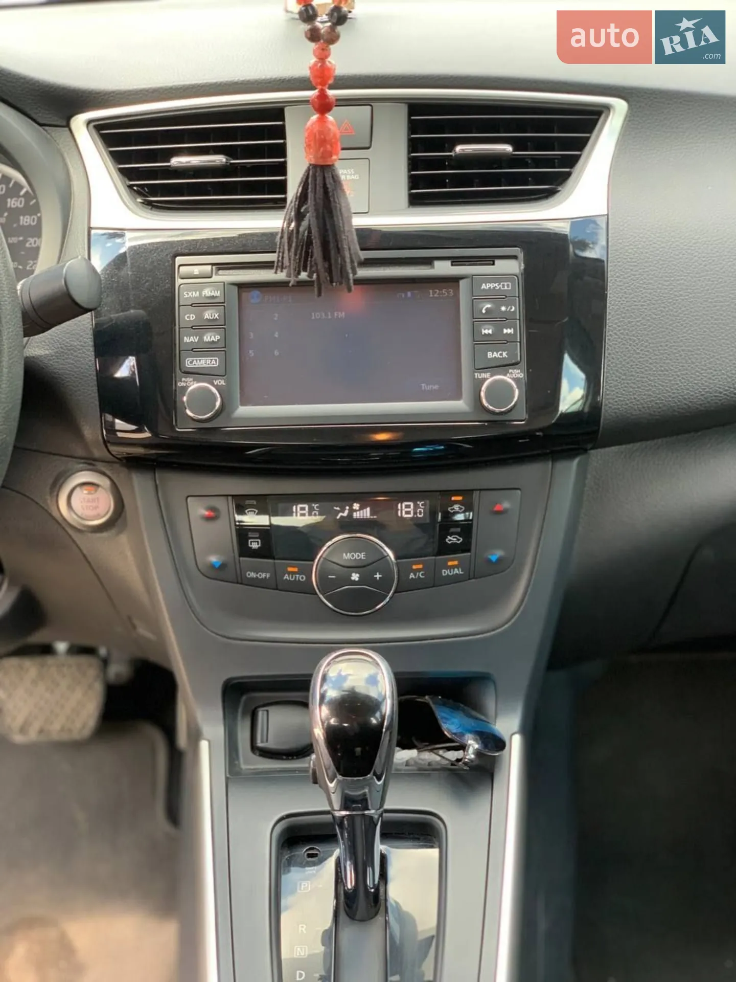 2017 Nissan Sentra - мініатюра 5