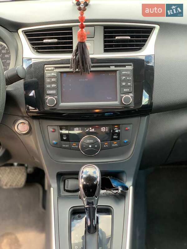 Седан Nissan Sentra 2017 в Запоріжжі