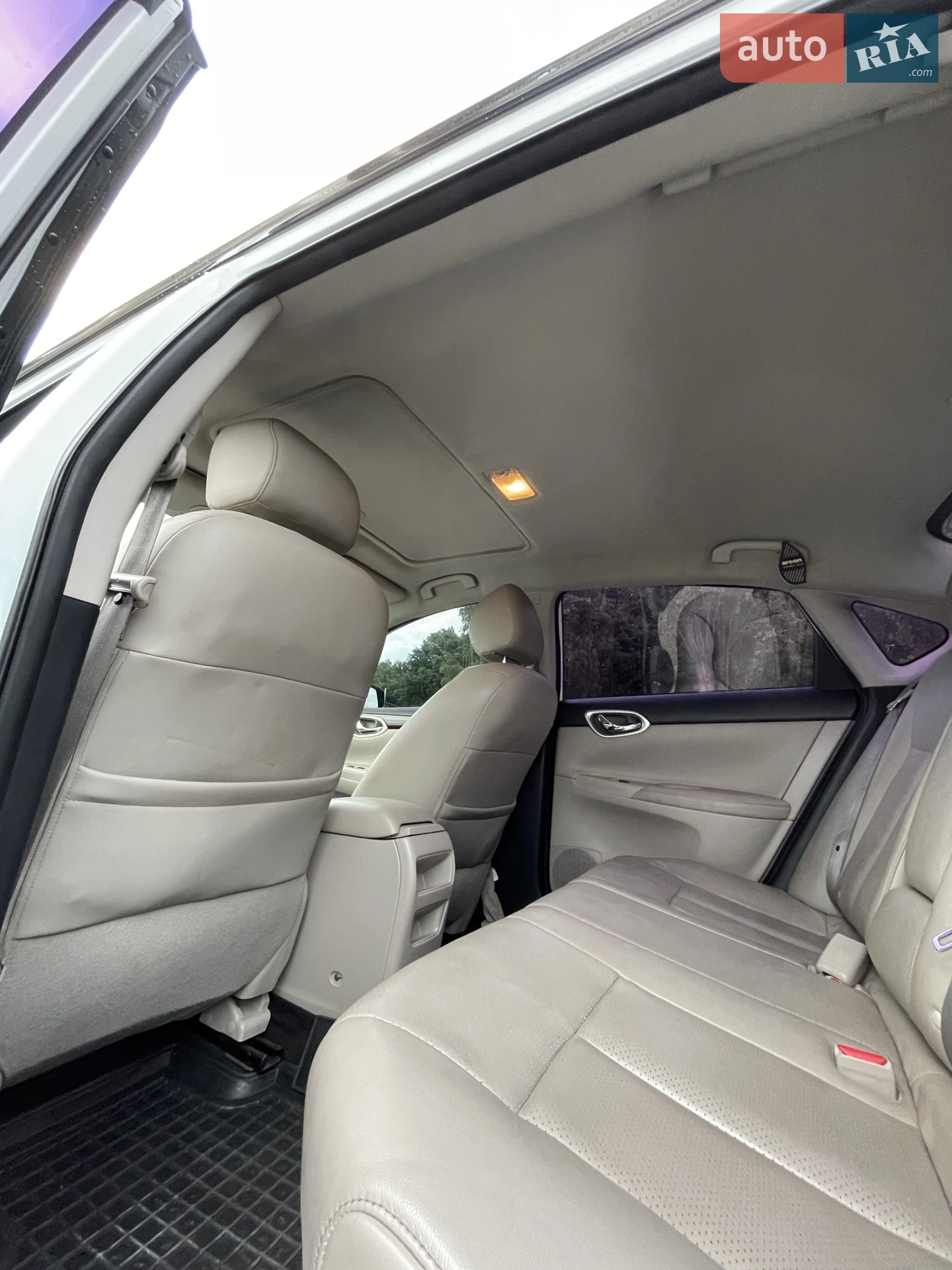 2015 Nissan Sentra - мініатюра 8