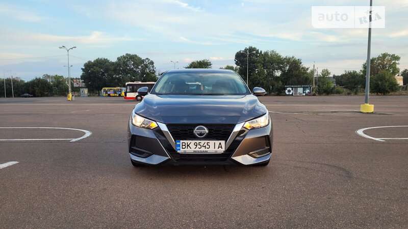 Седан Nissan Sentra 2020 в 