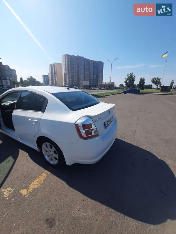 Седан Nissan Sentra 2011 в Черкасах