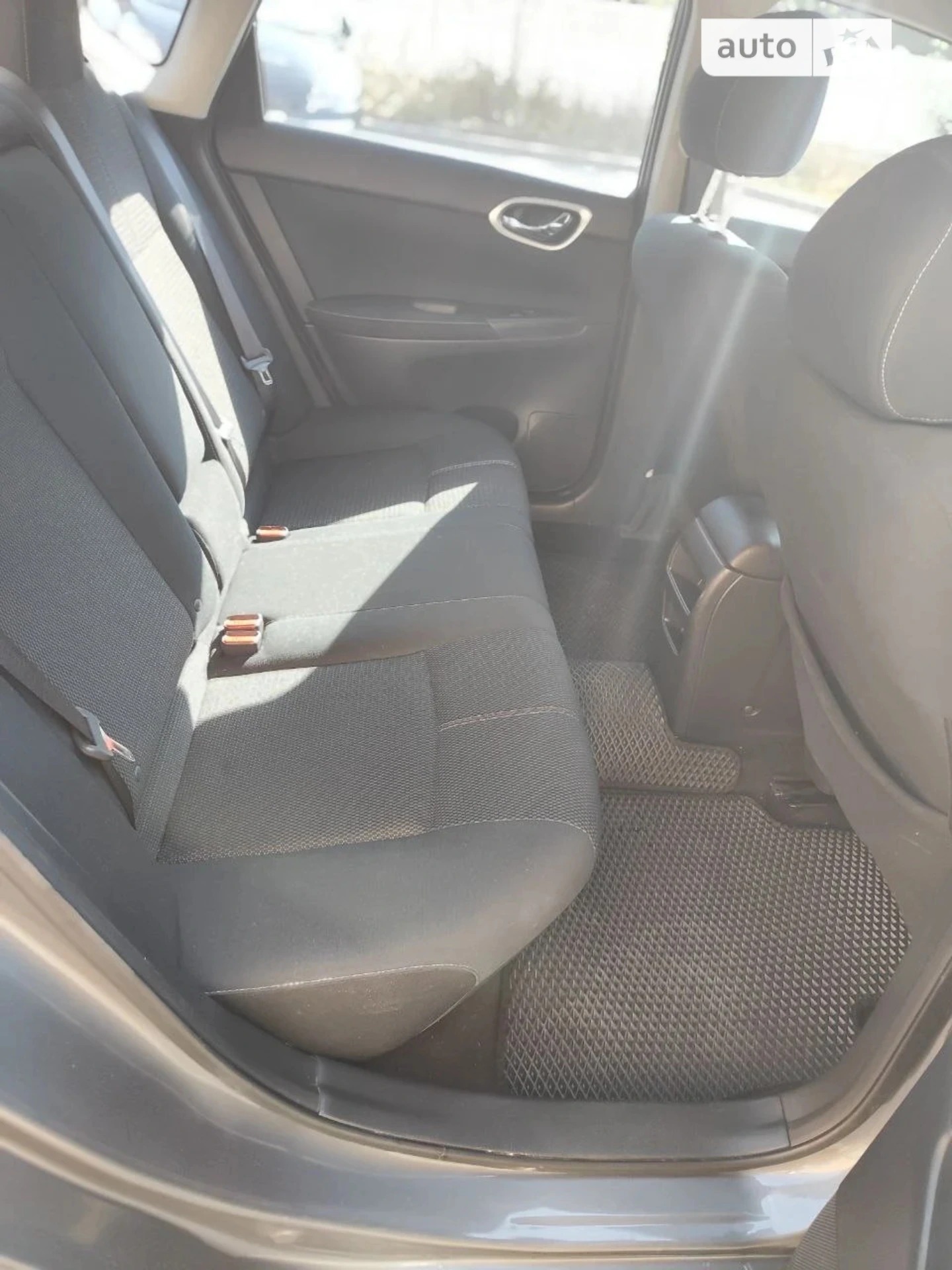 2015 Nissan Sentra - мініатюра 12