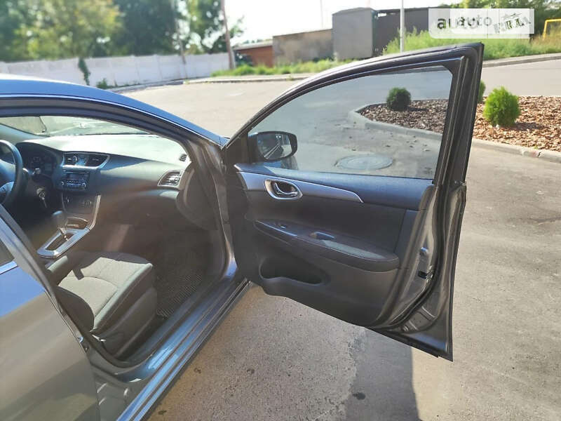 Седан Nissan Sentra 2015 в Виннице