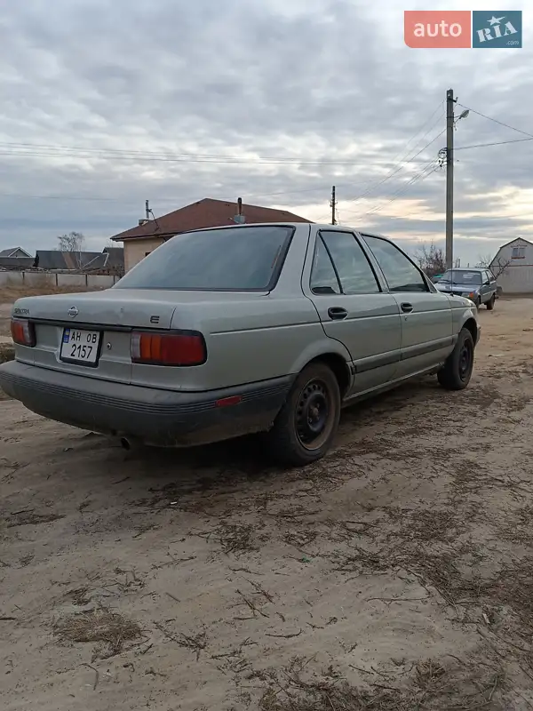 Седан Nissan Sentra 1993 в 
