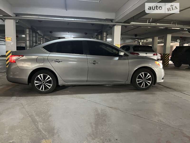 Седан Nissan Sentra 2013 в Дніпрі