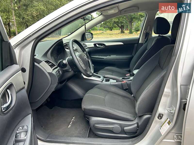 Седан Nissan Sentra 2016 в Запорожье