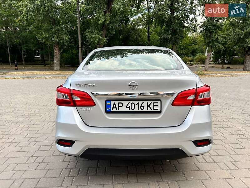 Седан Nissan Sentra 2016 в Запорожье