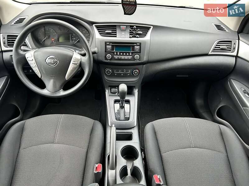 Седан Nissan Sentra 2016 в Запорожье