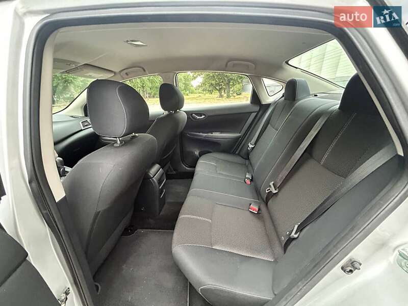 Седан Nissan Sentra 2016 в Запорожье