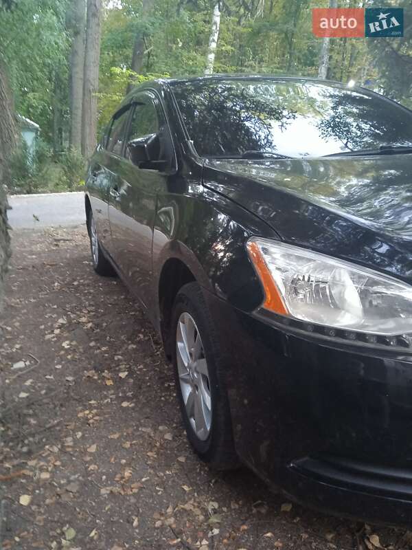 Седан Nissan Sentra 2013 в Окнах