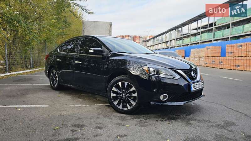 Седан Nissan Sentra 2017 в Днепре