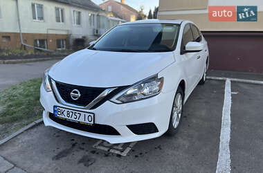 Седан Nissan Sentra 2016 в Рівному