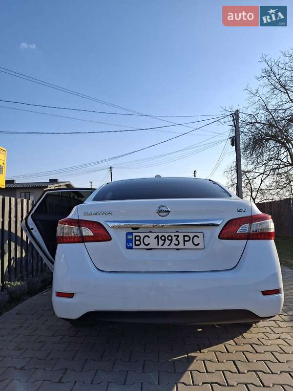 Седан Nissan Sentra 2015 в Новом Ярычеве