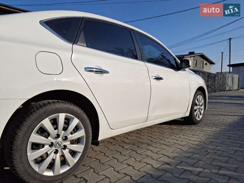 Седан Nissan Sentra 2015 в Новом Ярычеве