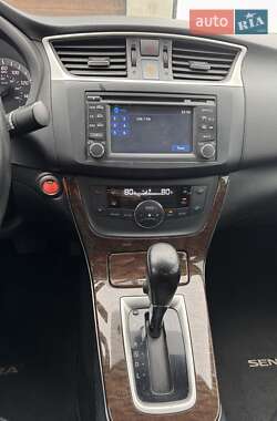 Седан Nissan Sentra 2015 в 
