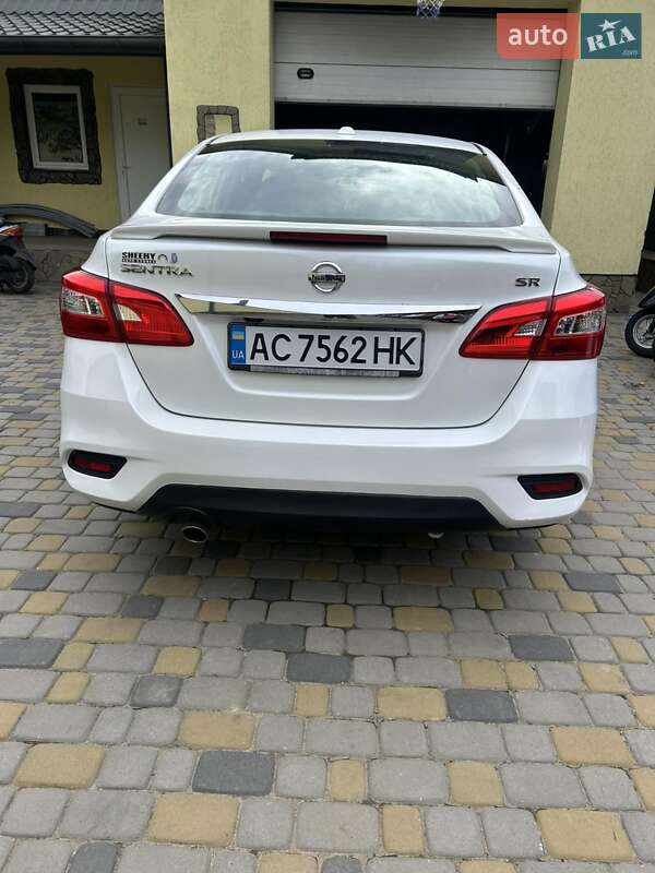 Седан Nissan Sentra 2017 в Луцьку