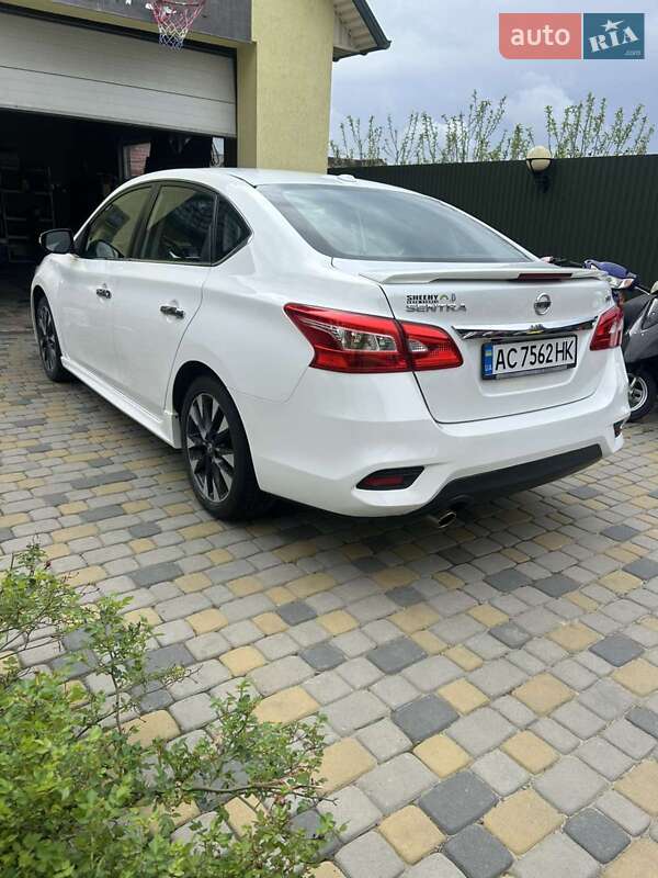 Седан Nissan Sentra 2017 в Луцьку