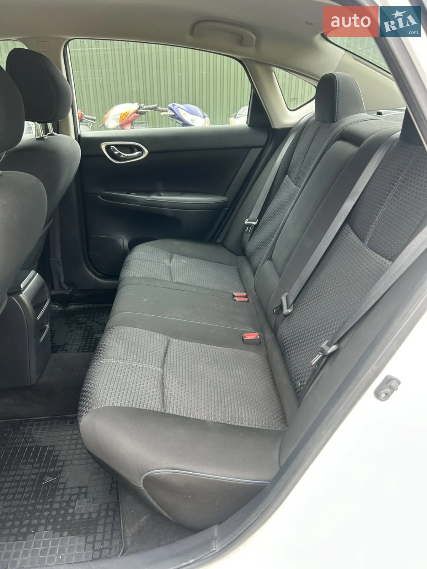2017 Nissan Sentra - мініатюра 16