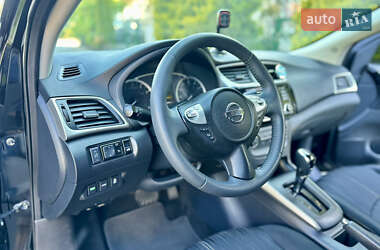 Седан Nissan Sentra 2017 в 