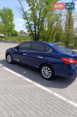 Седан Nissan Sentra 2018 в 