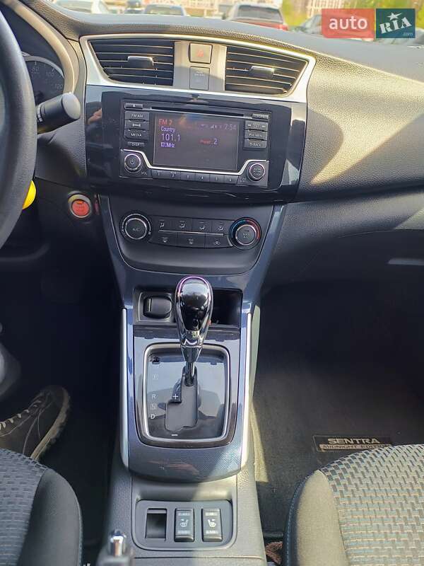 Седан Nissan Sentra 2017 в Киеве фото 8 Седан Nissan Sentra 2017 в Киеве