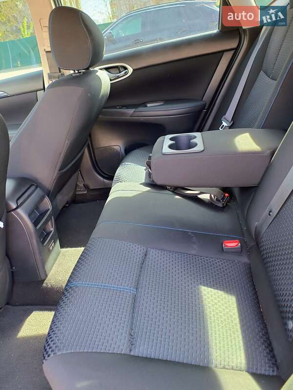 Седан Nissan Sentra 2017 в Киеве фото 10 Седан Nissan Sentra 2017 в Киеве