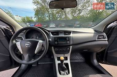 Седан Nissan Sentra 2015 в 