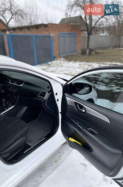 Седан Nissan Sentra 2017 в 