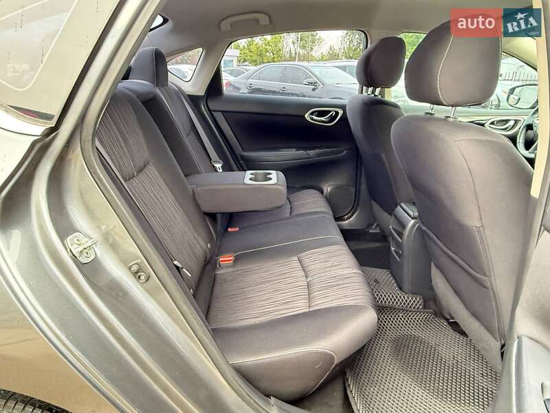 Седан Nissan Sentra 2016 в Киеве