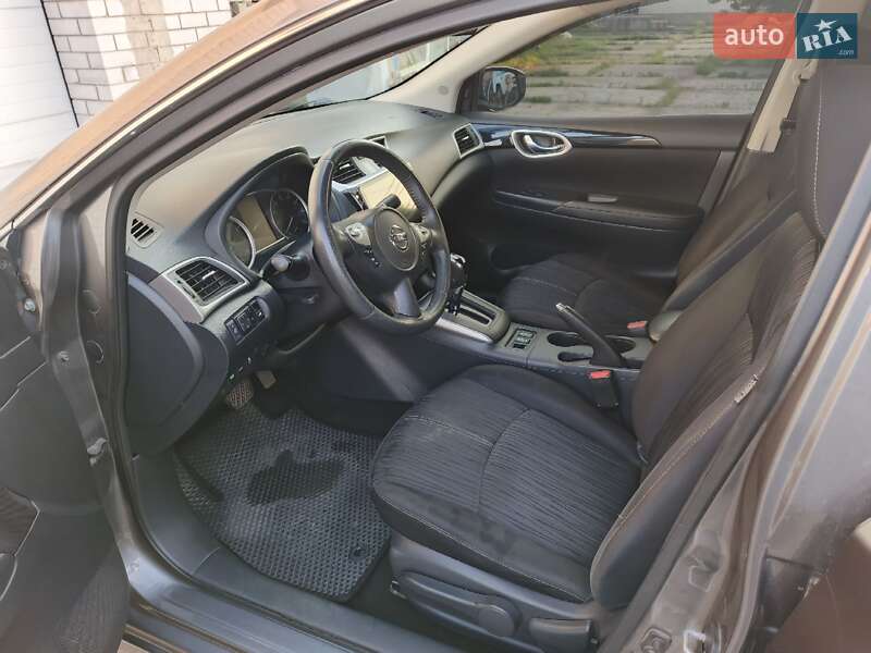 Седан Nissan Sentra 2016 в Синельниковому