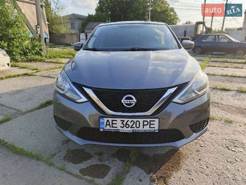 Седан Nissan Sentra 2016 в Синельниковому