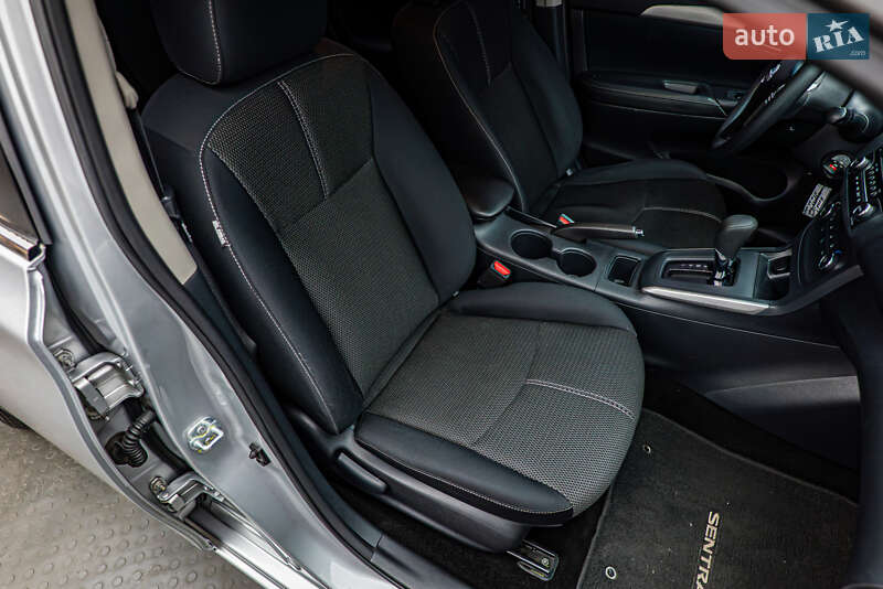 Седан Nissan Sentra 2016 в Києві