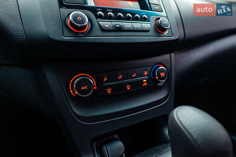 Седан Nissan Sentra 2016 в Києві