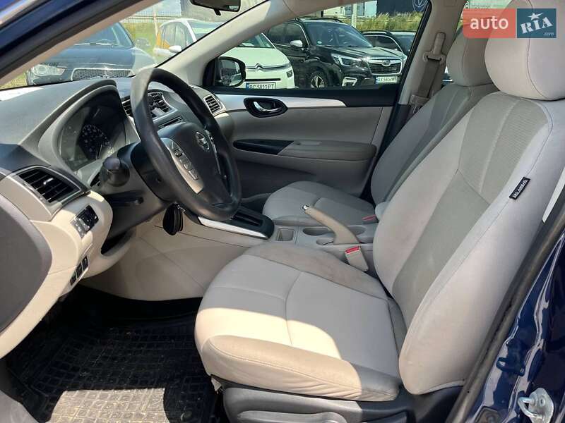Седан Nissan Sentra 2016 в Львове