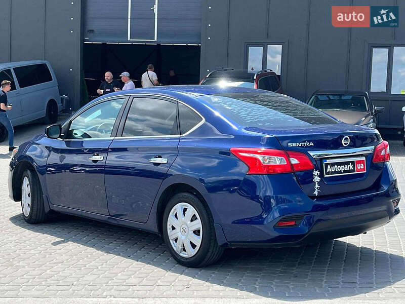 Седан Nissan Sentra 2016 в Львове