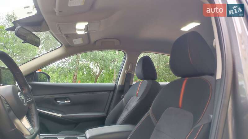 Седан Nissan Sentra 2020 в Ровно