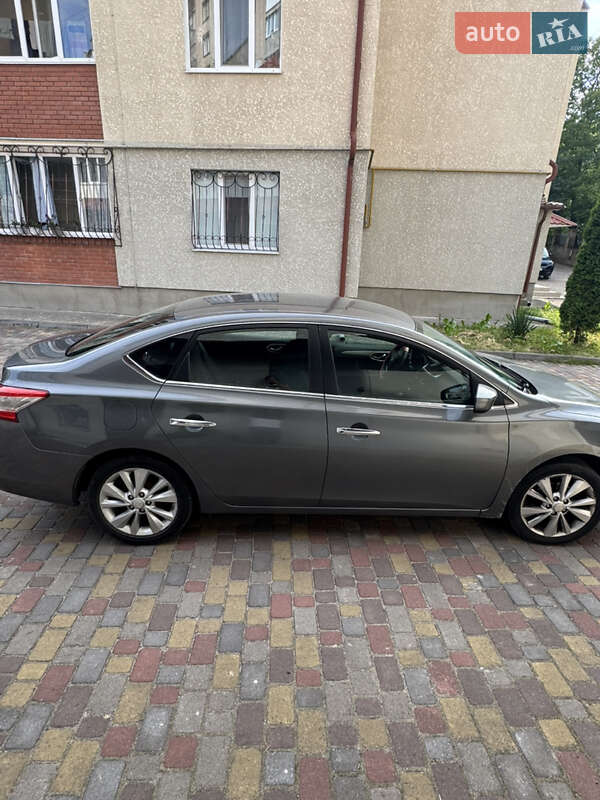 Седан Nissan Sentra 2015 в Тернополі