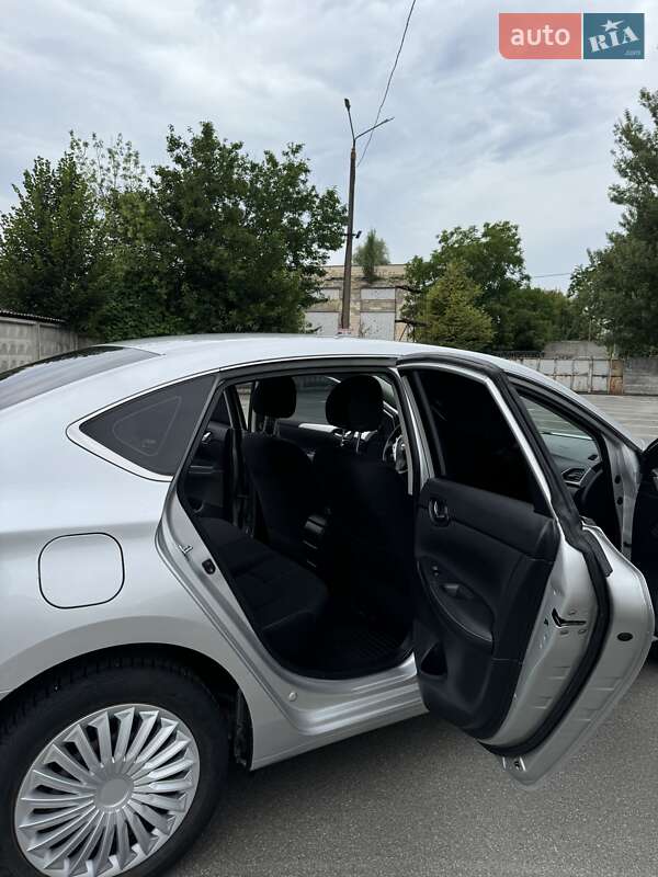 Седан Nissan Sentra 2015 в Вишневом