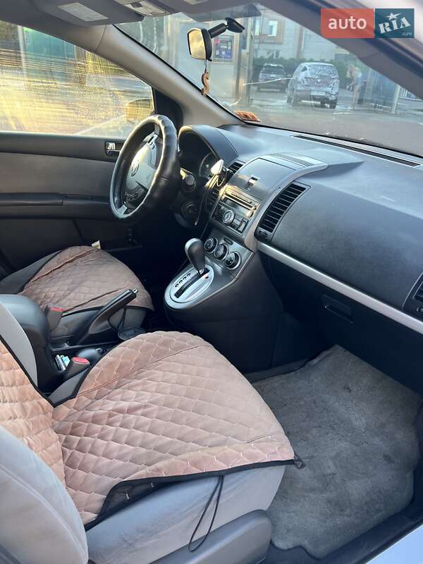 Седан Nissan Sentra 2011 в Черкасах